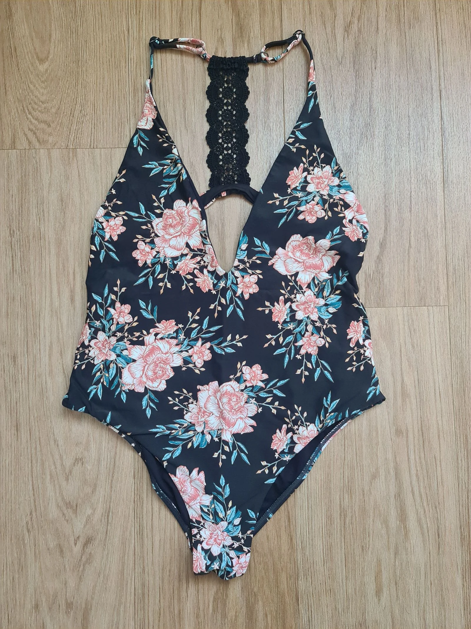 Fato de banho às flores da Billabong
